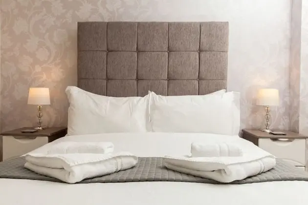 Duloch Apartments KW