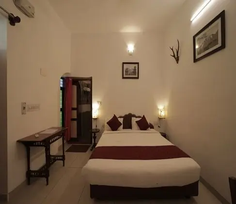 Dumas Guest House - Oda