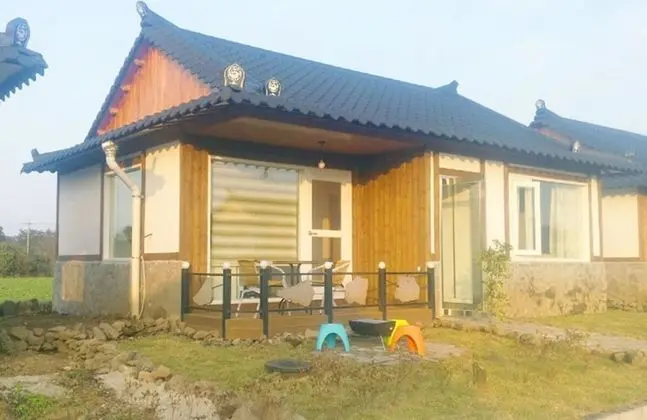 Dumbhouse Haengwon