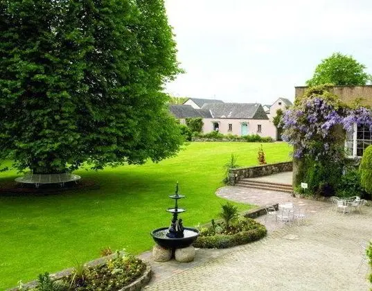 Dunadry Hotel & Country Club