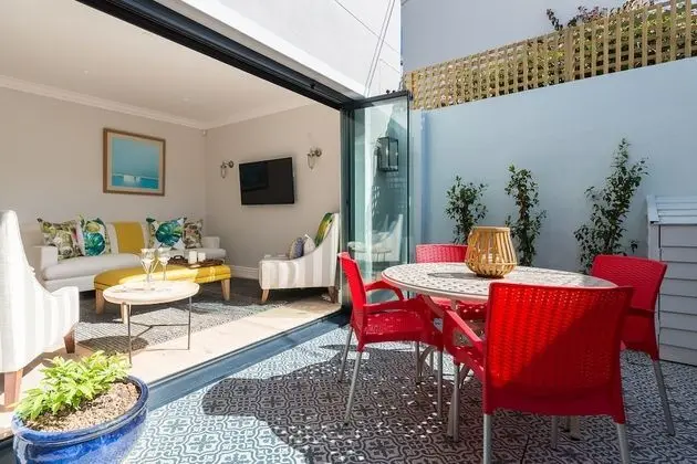 Duncan Road 38 - Adults Only