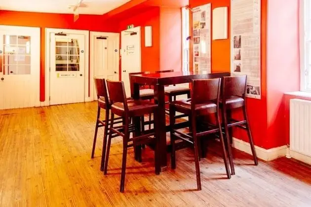 Dundee Backpackers Hostel - Mutfak