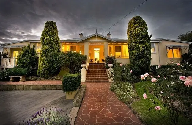 Dunmoylen House