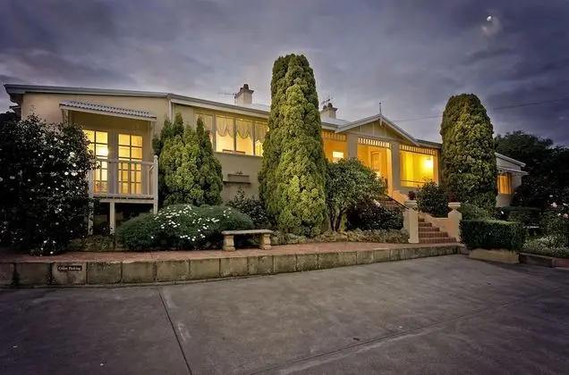 Dunmoylen House
