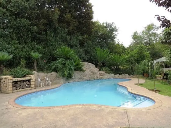 Dunton Guest House - Havuz