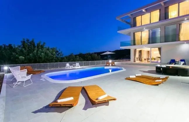 Villa Dupcic - Five-bedroom Villa With Private Pool and Sea View ID Direct Booker 961