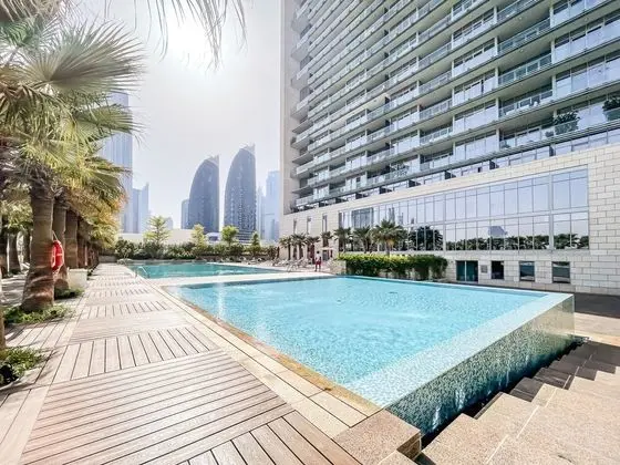 Duplex 2BR Burj Daman - DIFC - Havuz