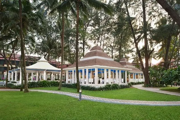 Dusit Thani Laguna, Phuket - Yeme / İçme