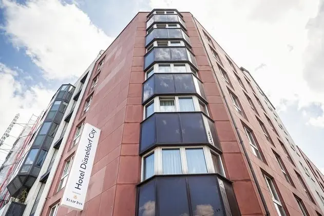 Hotel Dusseldorf City by Tulip Inn - Dış Mekan