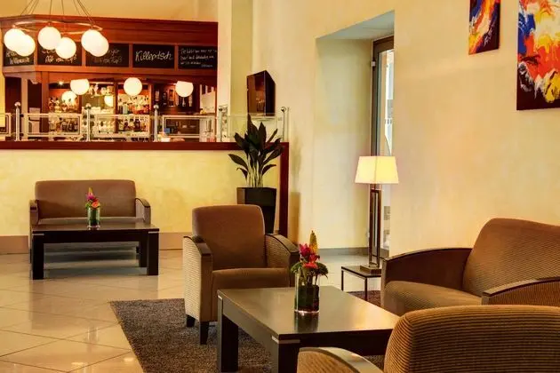 Hotel Düsseldorf - Lobi