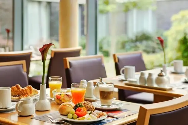Hotel Düsseldorf - Yeme / İçme