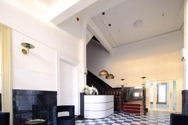 Dutch Golden Hotel - Lobi