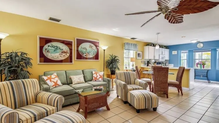 Duval Sea Turtle by Avantstay Great Location Close to Shops Shared Pool! - İç Mekan