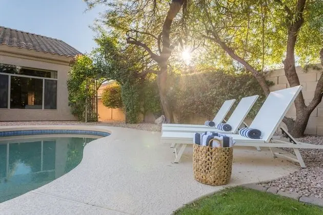 Dwight by Avantstay Blissful Serene Oasis Pool, Firepit & Entertainers Patio - İç Mekan