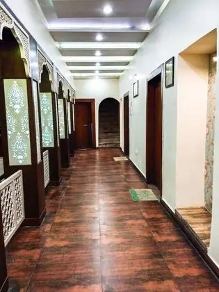 Dwivedi Hotels Sri Omkar Palace - Dış Mekan