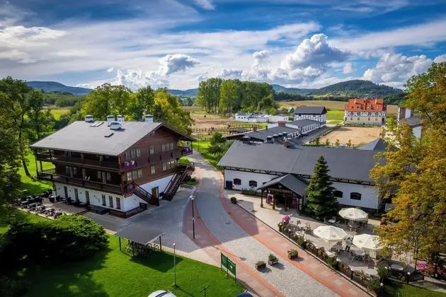 Dworzysko Hotel & Restaurant - Öne Çıkan Resim