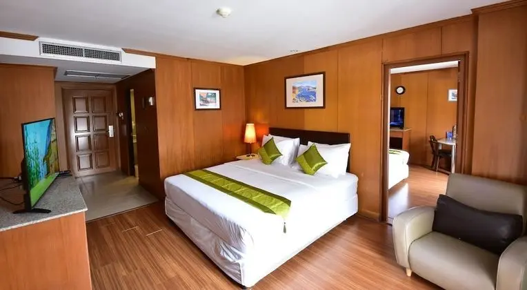 Dynasty Inn Pattaya - Oda