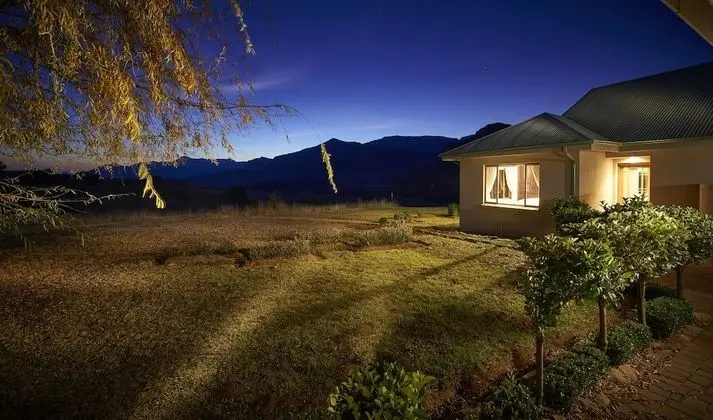 Dynasty Red Mountain Ranch - Dış Mekan