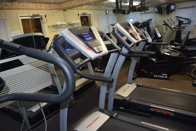 E Hotel Banquet & Conference Center - Fitness