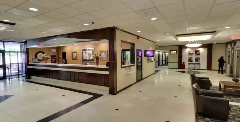 E Hotel Banquet & Conference Center - Lobi