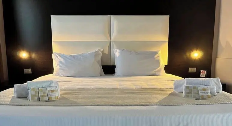 E H SUITES ROME AIRPORT - Öne Çıkan Resim