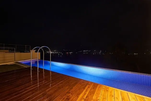 E-horizon Resort Premium SESOKO B - Havuz