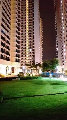 E Studio-Trefoil SetiaCity SetiaAlam - Dış Mekan