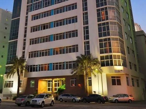 E5 Apartments
