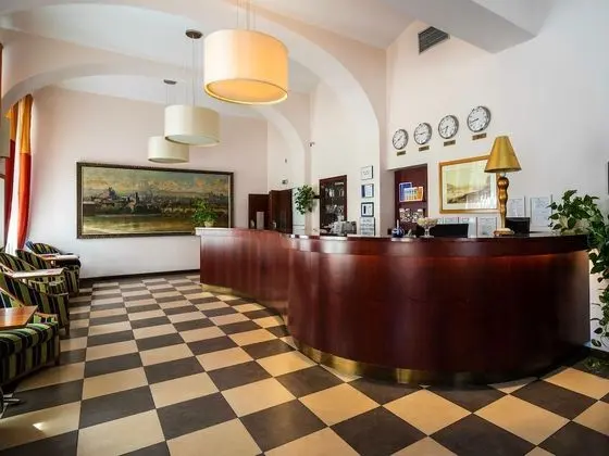 EA Hotel Downtown - Lobi