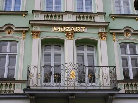 EA Hotel Mozart
