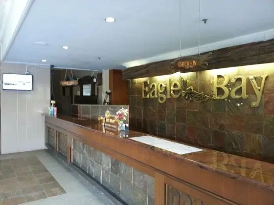 Eagle Bay Hotel - Lobi