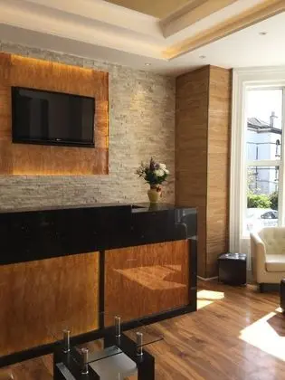 Eagle House Hotel