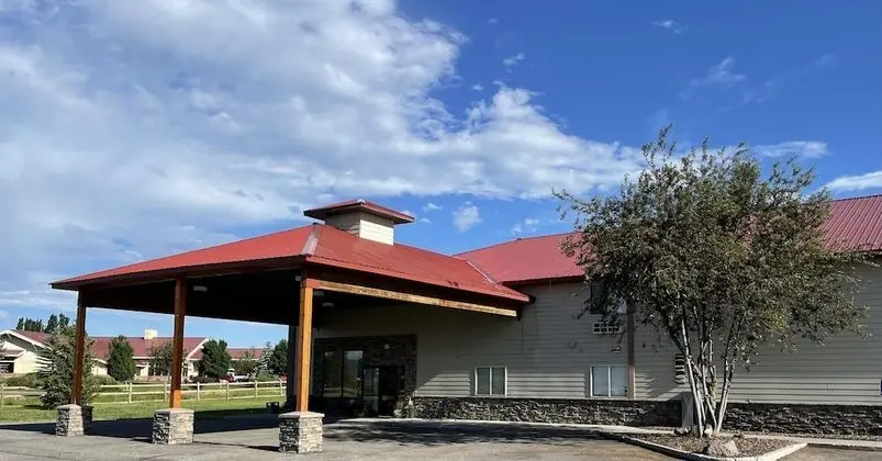 Eagle Peak Lodge & Cabins