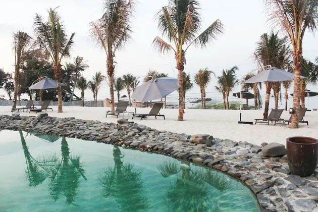 Eagles Beach Resort