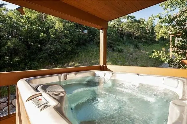 Eagles Nest Chalet - Havuz