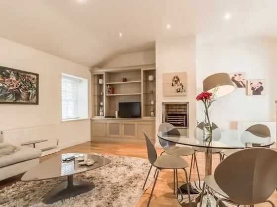 The Eamon DeVelara Suite - hiphipstay