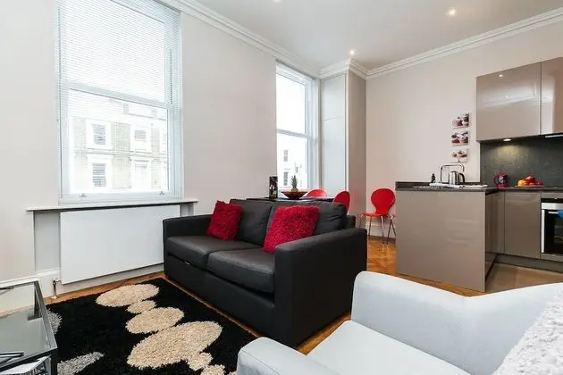 Earl's Court Ongar Road Apartments by Flying Butler - Oda Düzeni