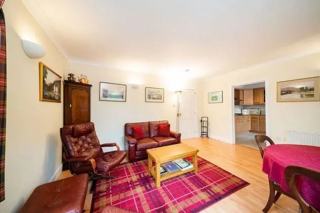 Earnside Cottage With Charming Riverside Views - Oda