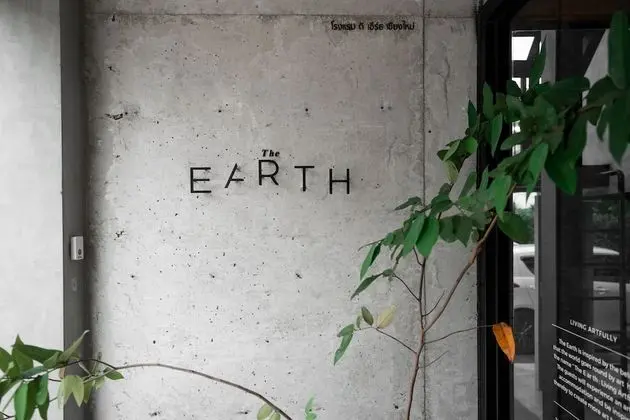 The Earth Hotel - Dış Mekan
