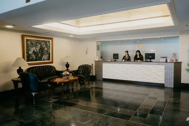 East Asia Royale Hotel - Lobi