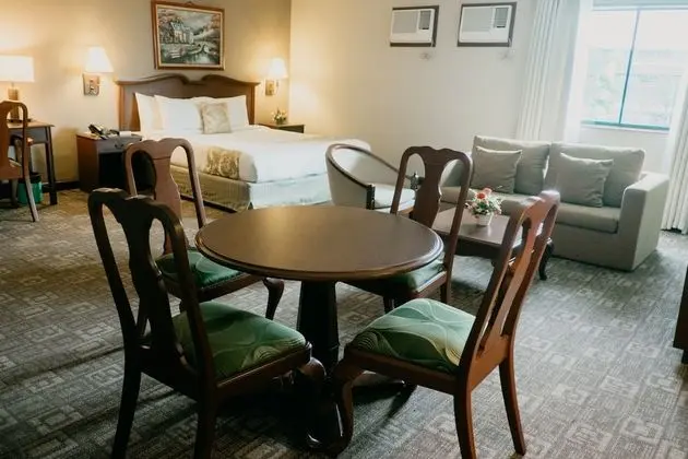 East Asia Royale Hotel - Oda