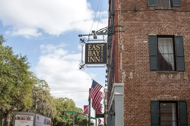 East Bay Inn - Dış Mekan