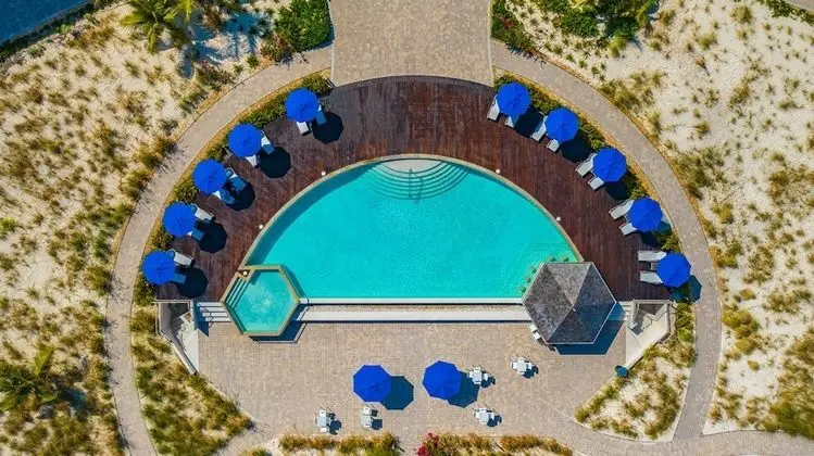 East Bay Resort – Island Hop Required - Havuz