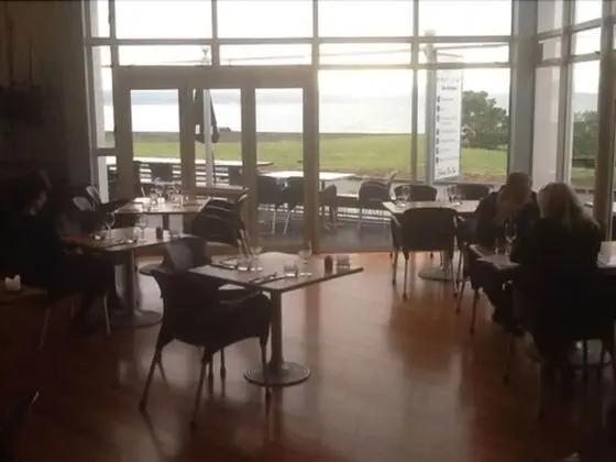 East Pier Hotel - Yerinde Yemek