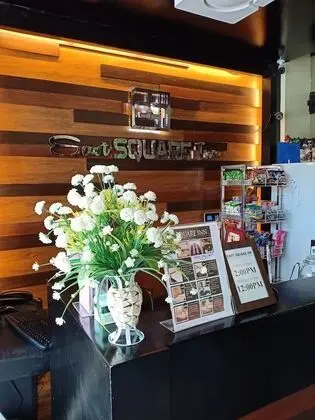 East Square Inn - Öne Çıkan Resim