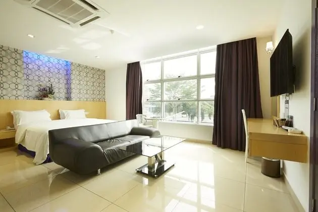 EAST SUN HOTEL