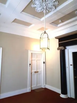 East Wing Apartment - İç Mekan