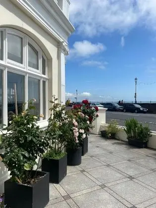 Eastbourne Riviera - Dış Mekan