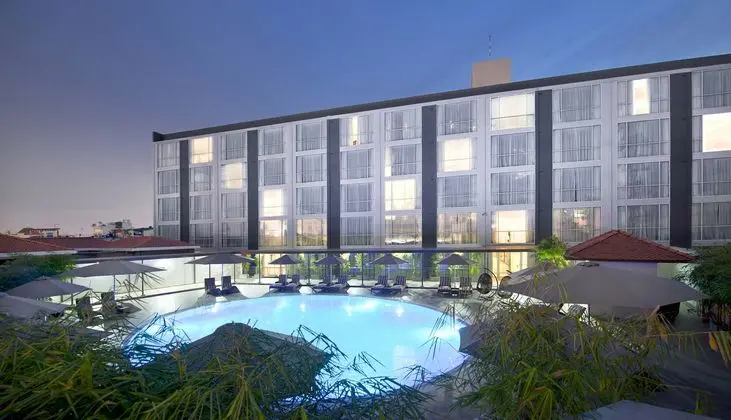 Eastin Grand Hotel Saigon - Havuz
