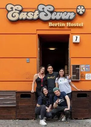 EastSeven Berlin Hostel - Dış Mekan